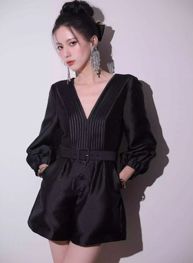 泰国潮牌夏季新款2026得体黑色连体裤女收腰显瘦气质时尚百搭短裤
