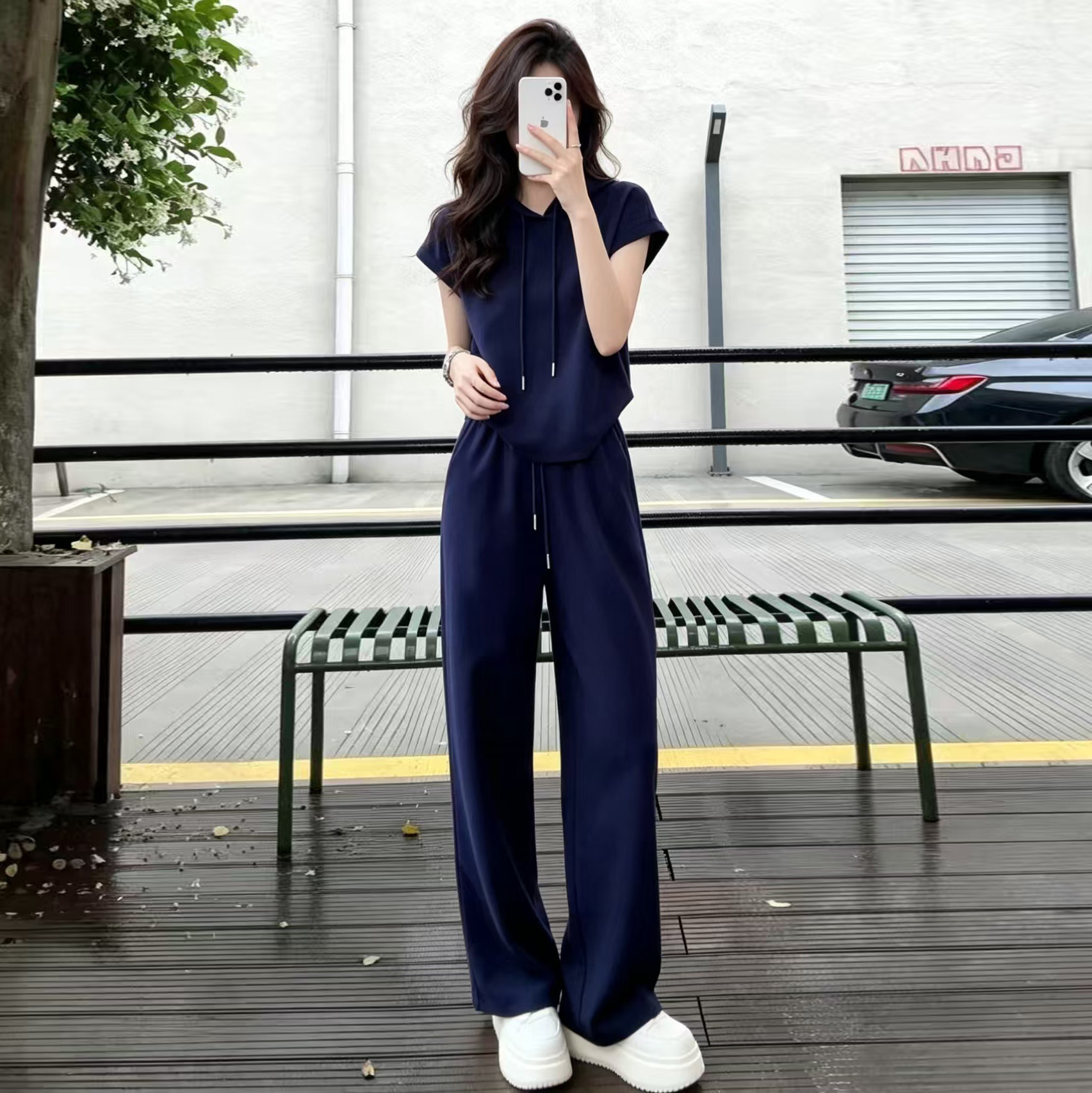 巨好看藏蓝色休闲运动套装女夏季减龄连帽短袖卫衣阔腿裤两件套装