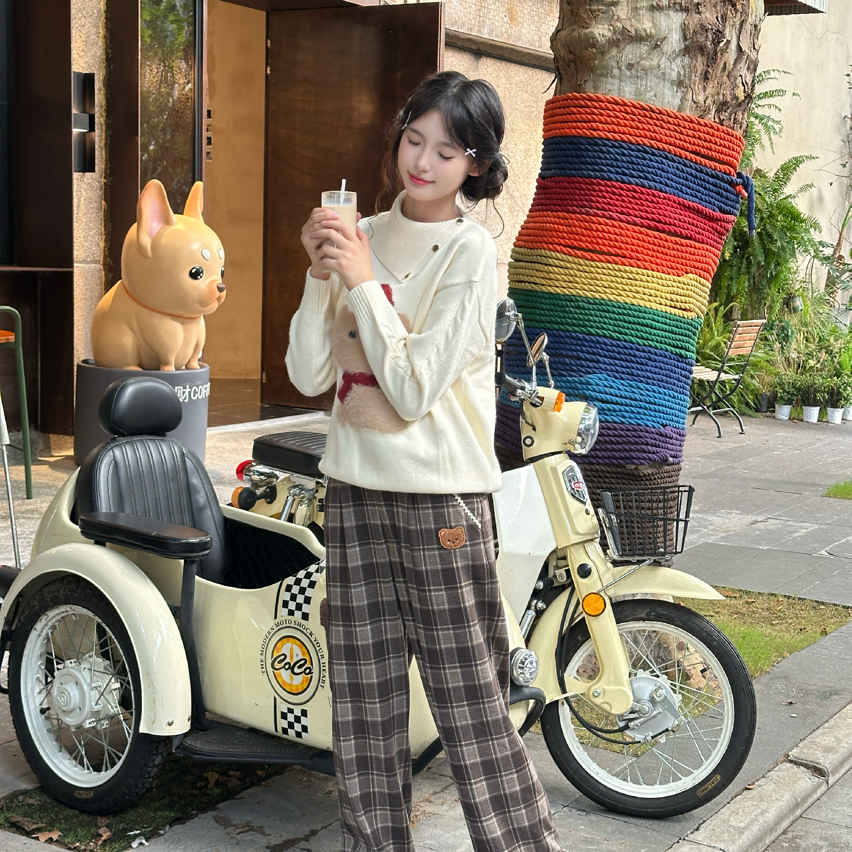 COSME【冬日小狗】【饼干小熊】秋冬米色小狗卡通毛衣棕色格纹裤