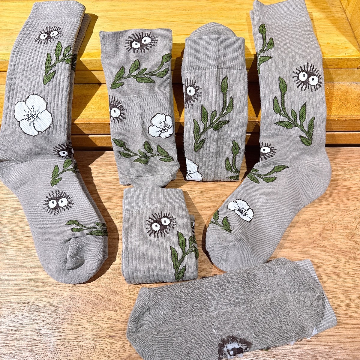 日单纯棉毛巾底煤球精灵中筒袜女秋季灰色可爱卡通日系袜子,女士内衣/男士内衣/家居服,中筒袜,淘宝优惠券,粉丝福利购,淘宝优惠卷