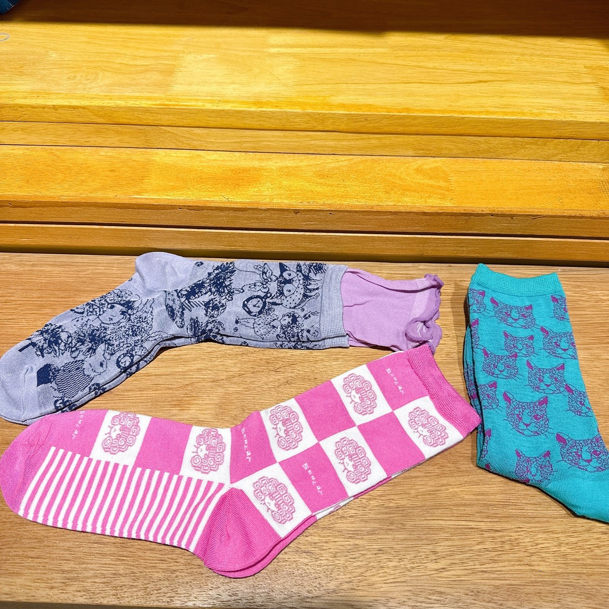 韩国东大门新款棋盘格粉色中筒袜