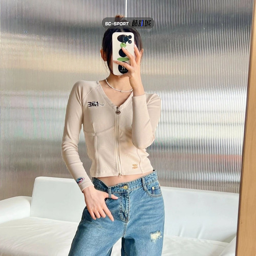NIKE女V领鱼骨修身显瘦辣妹上衣