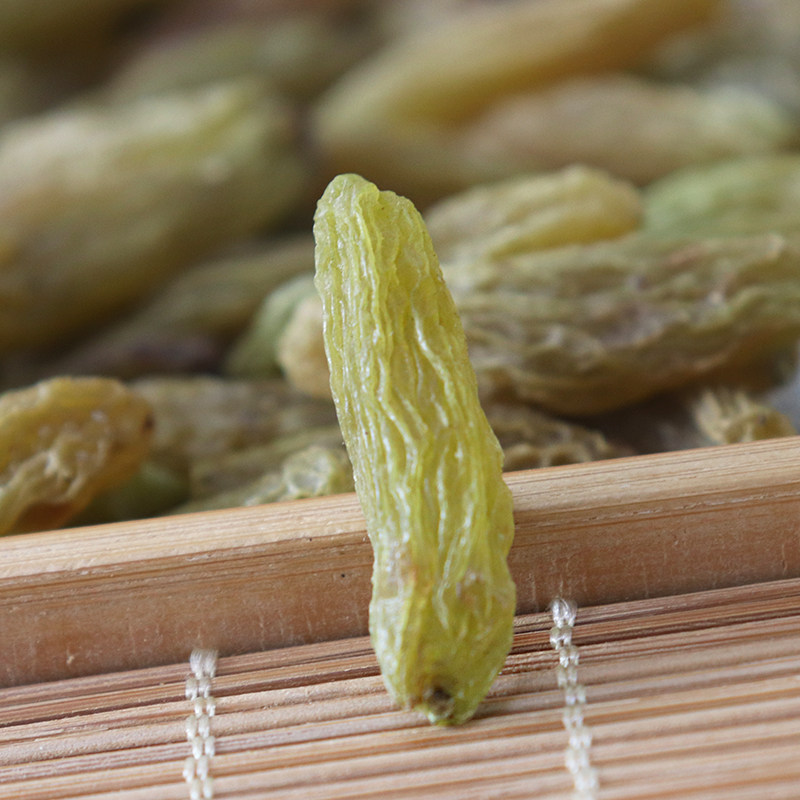 香妃王葡萄干新疆特产吐鲁番超大500g包邮免洗即食散装绿香妃