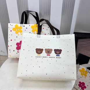 卡通童装无纺布手提袋女装衣服手拎袋可爱小熊礼品包装购物袋定做