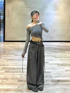 美美的废物 设计感露肩长袖T恤短款jazz网纱外搭罩衫跳舞上衣女潮