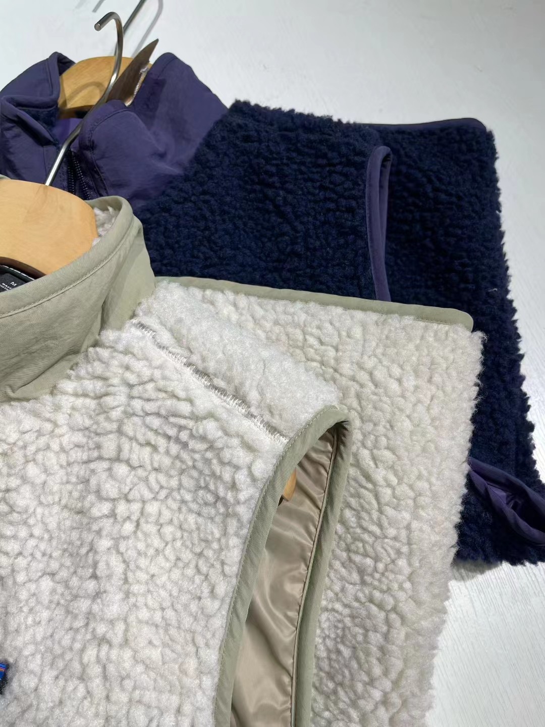 女士羊羔绒马甲背心立领短款加厚保暖坎肩外套冬季