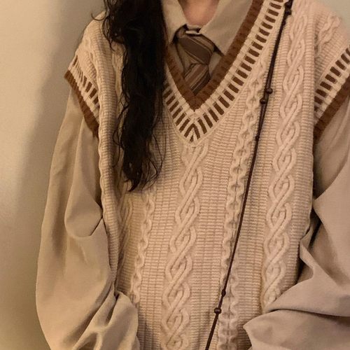 NAGA自制秋冬日系复古学院风麻花V领针织衫叠穿马甲无袖毛衣背心