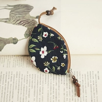 Черный и черный маленький канглан