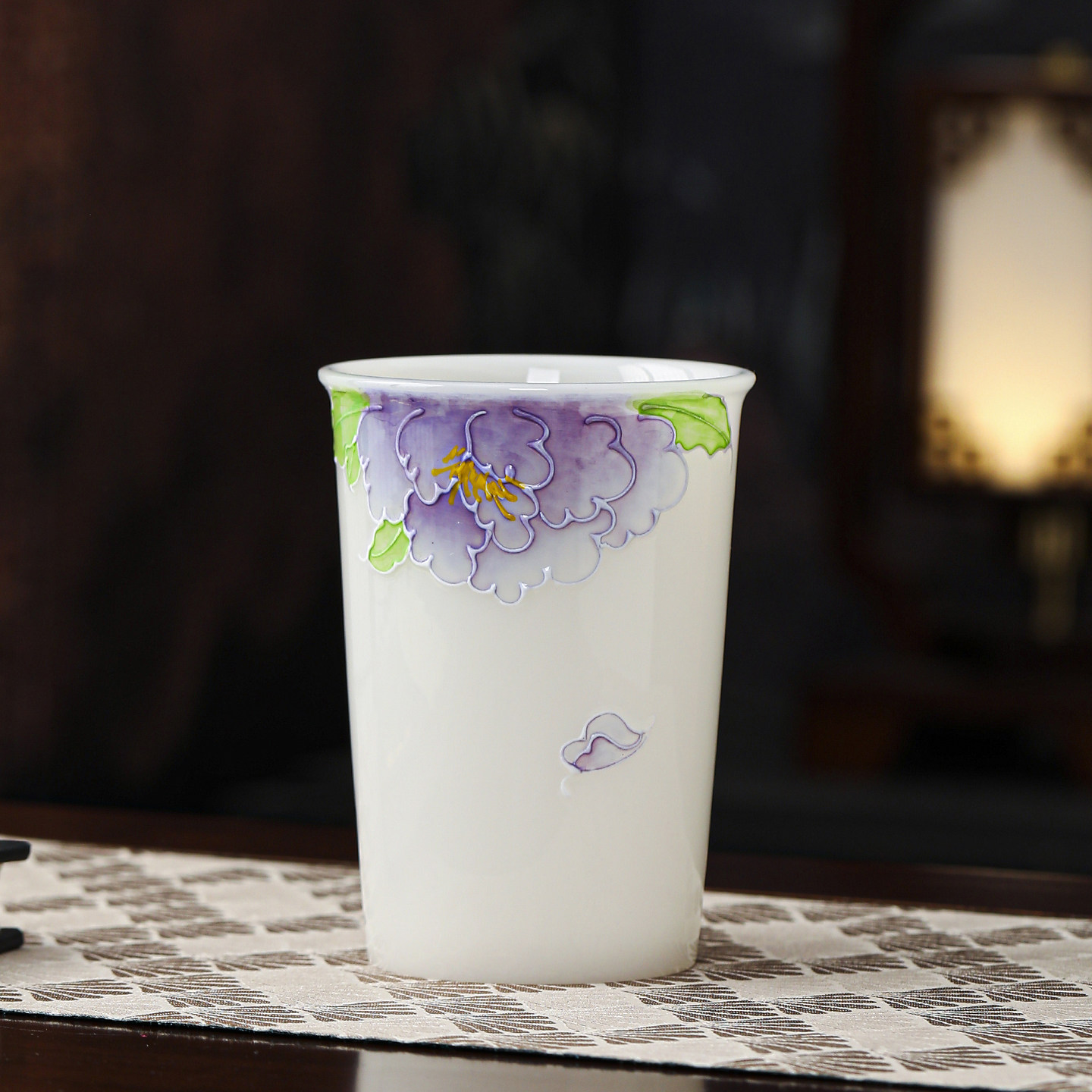 瓷城艺里手绘堆雕花卉陶瓷茶杯