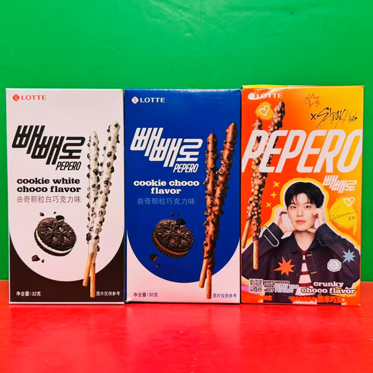 临期特价 韩国进口乐天陪陪乐曲奇颗粒白巧克力味扁桃仁饼干棒32g