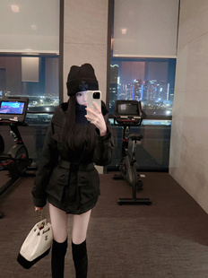 Eva君君酱显瘦高级感连帽收腰90白鸭绒冲锋衣外套女工装羽绒服冬