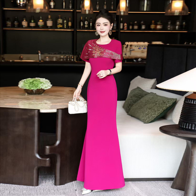 设计感钉钻鱼尾长裙婚宴礼服