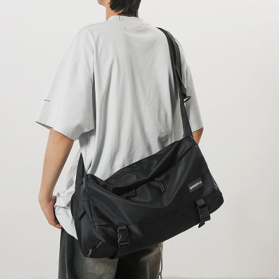 短途旅行包男款大容量轻便通勤斜挎包男潮牌出差旅游运动健身包女