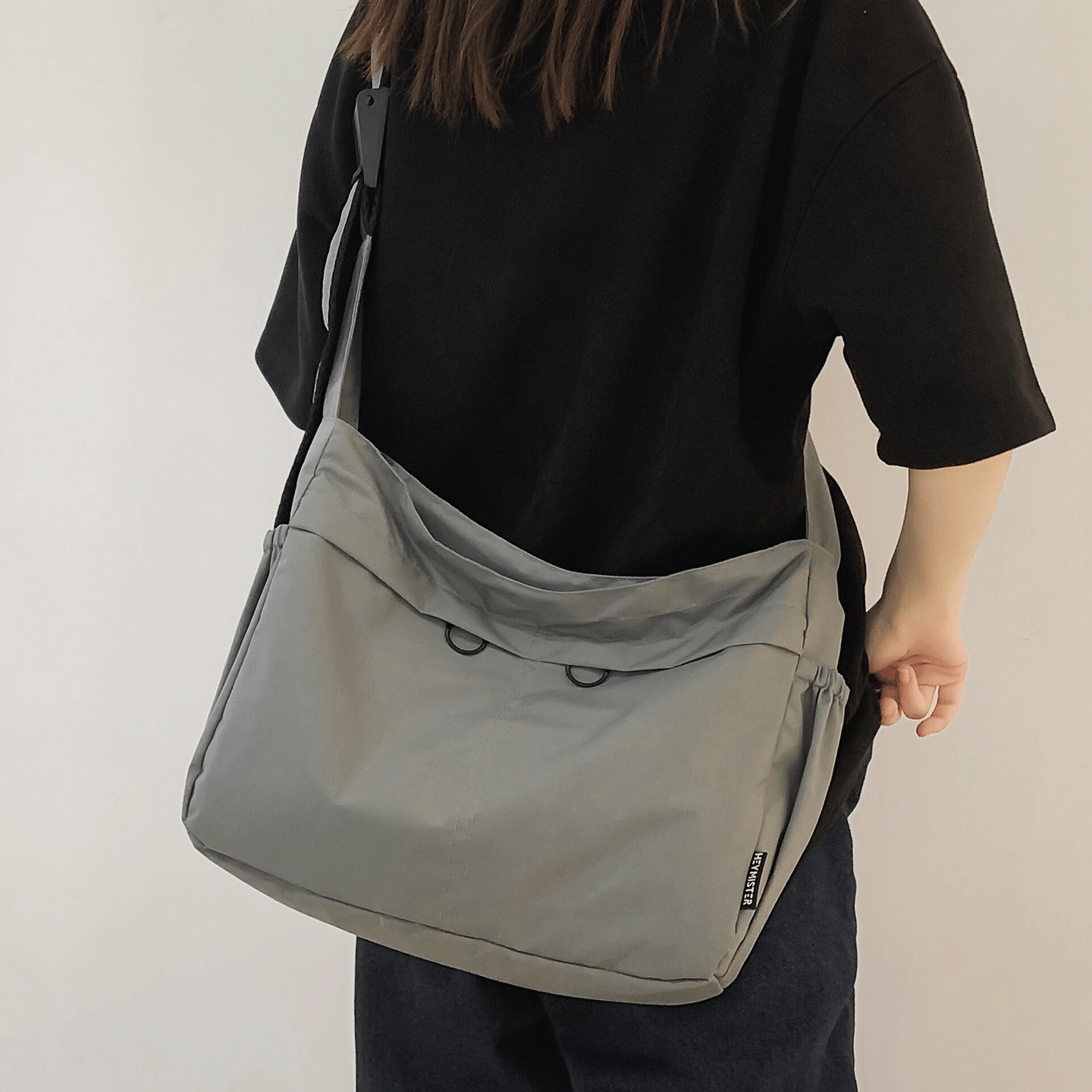 山系纯色轻便大容量斜挎包女尼龙布男生中性单肩包休闲运动健身包