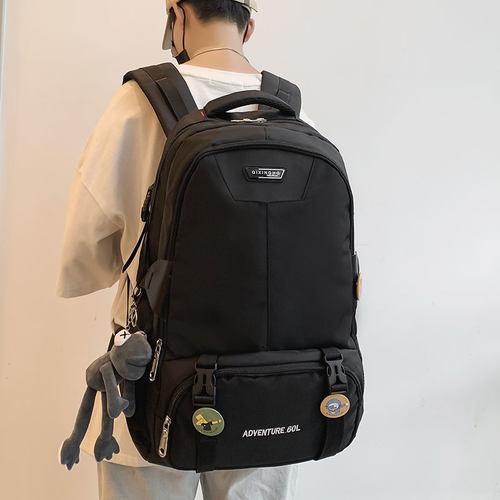 大容量电脑旅行背包双肩包书包