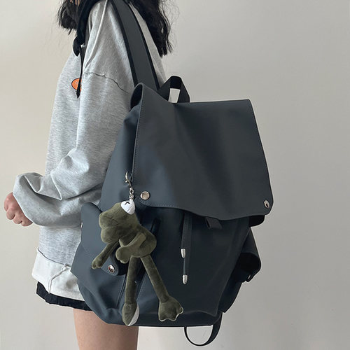 菇八八书包女大学生双肩包背包