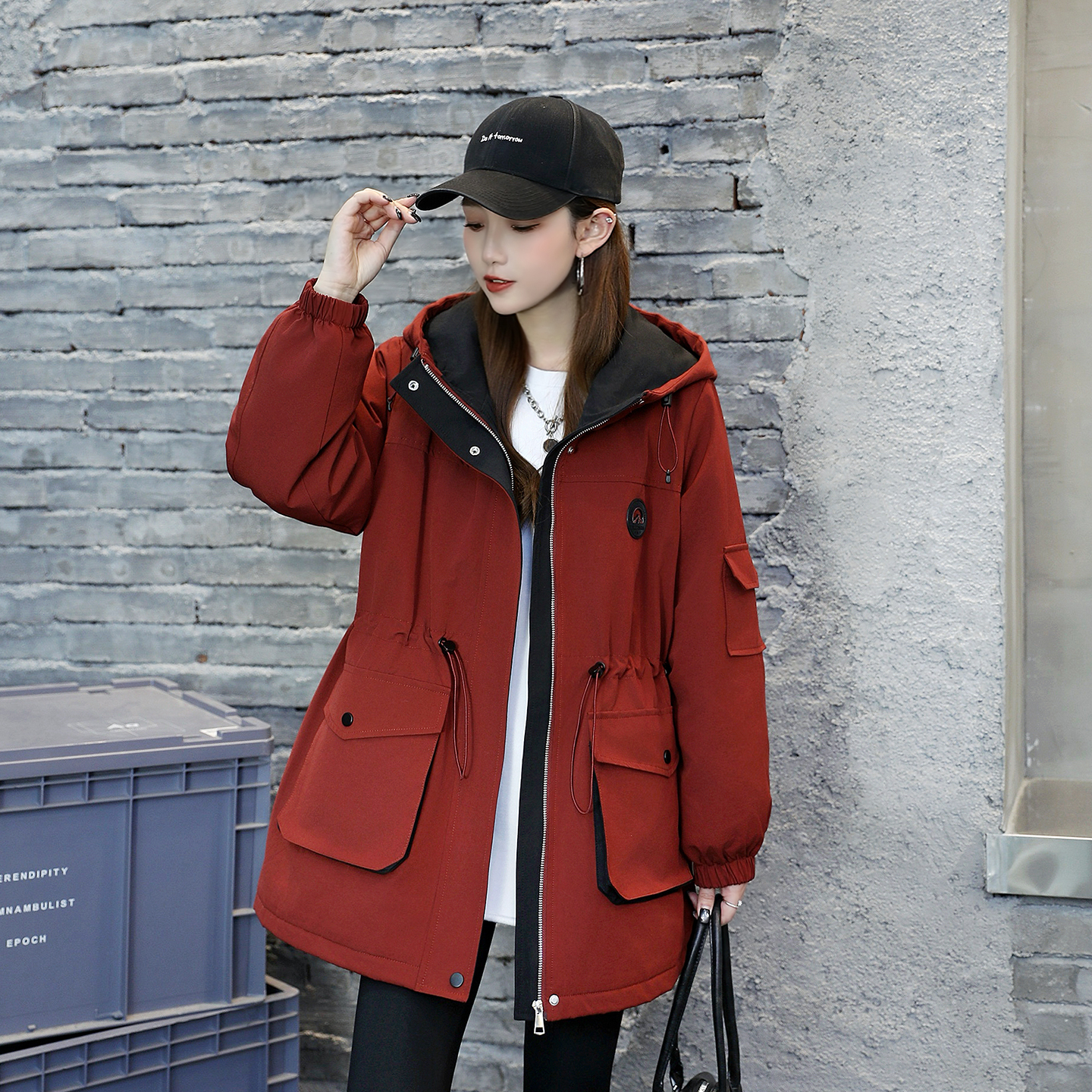 工装连帽加厚中长款羽绒服女