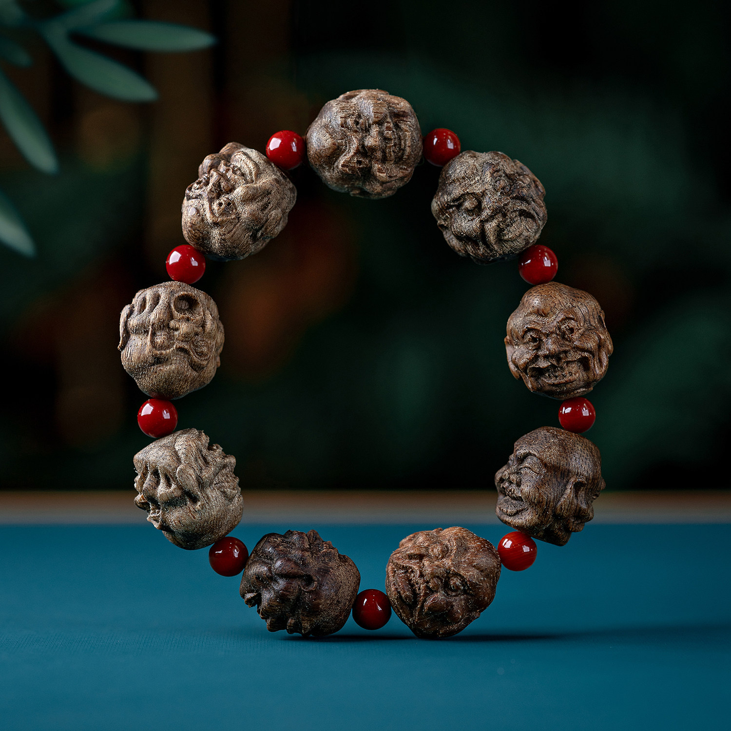保真越南芽庄沉香雕刻十八罗汉手串老料沉香木佛珠男士款盘玩手链,饰品/流行首饰/时尚饰品新,沉香,淘宝优惠券,粉丝福利购,淘宝优惠卷