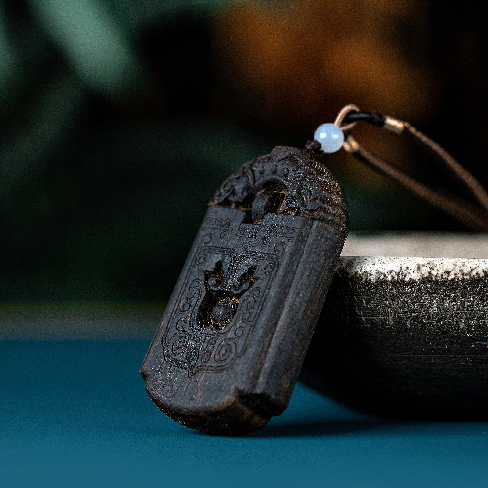 越南芽庄白奇楠沉香吊坠沉水手工雕刻瑞兽挂件古典文玩挂坠男女款