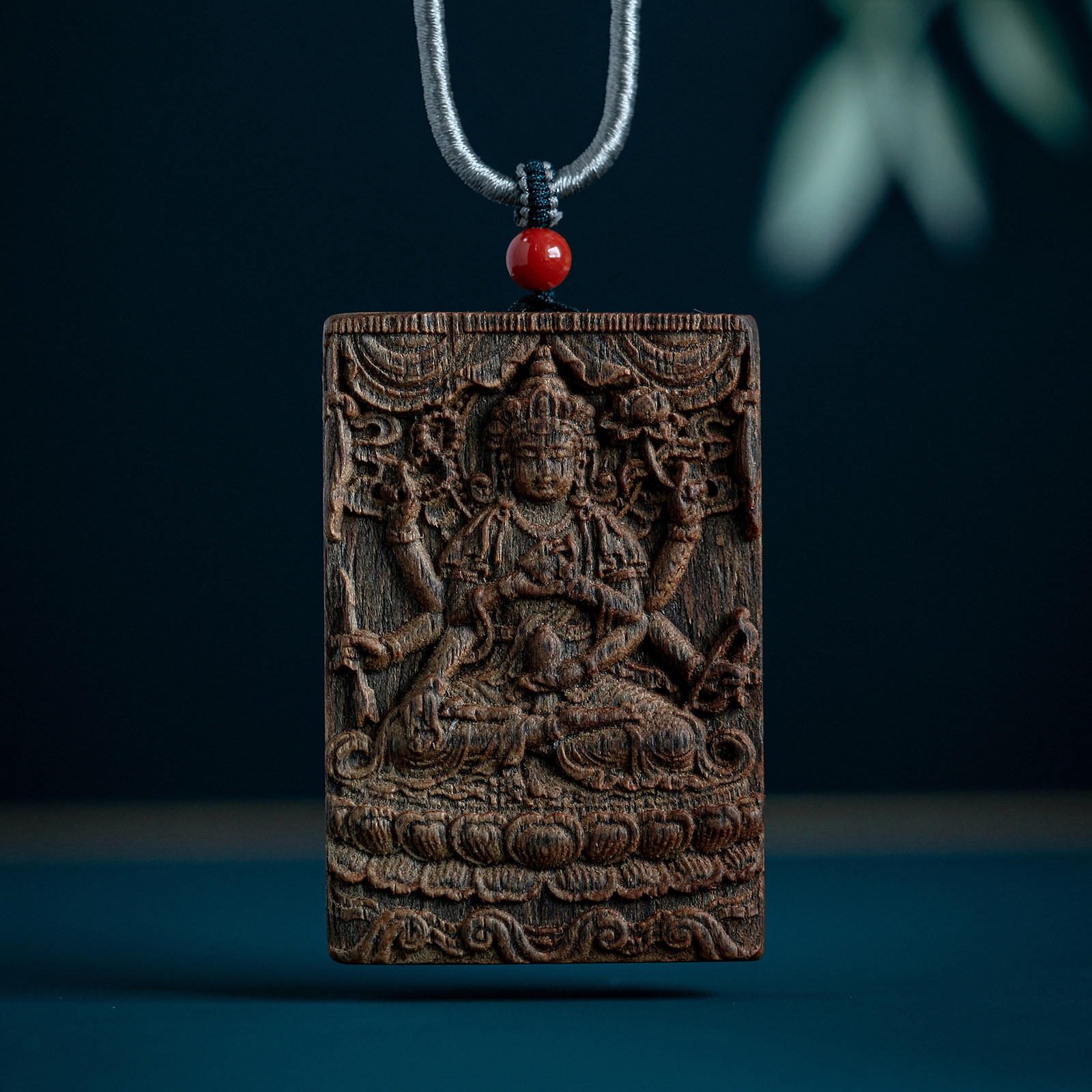 天然越南芽庄黄奇楠沉香雕刻千手观音吊坠沉水级棋楠佛像挂件保真