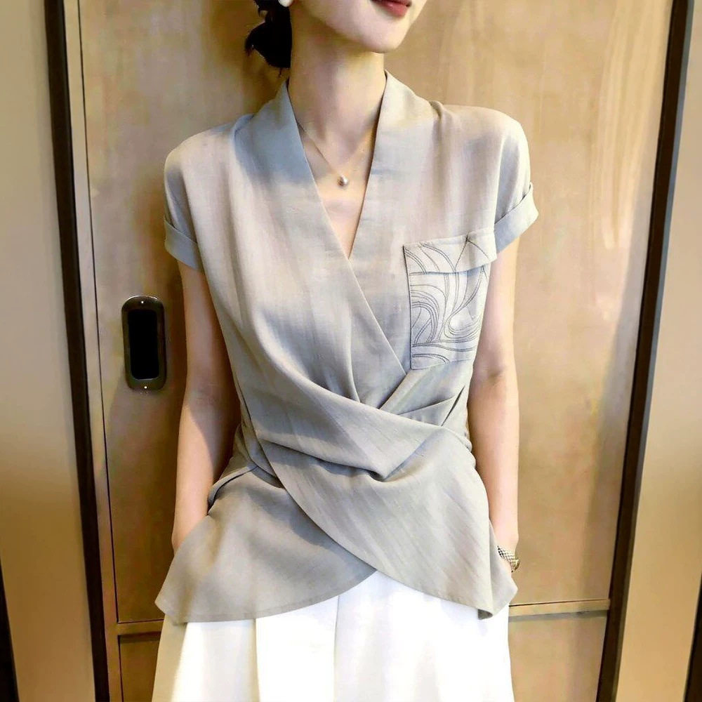 2026夏季新款御姐气质通勤V领修身衬衫女装百搭显瘦重要场合上衣