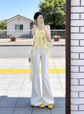度假风挂脖吊带上衣裤子两件套女夏季百搭白色微喇牛仔裤时尚套装