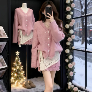 超火穿搭一整套冬季韩系设计感显瘦减龄粉色针织毛衣半身裙两件套