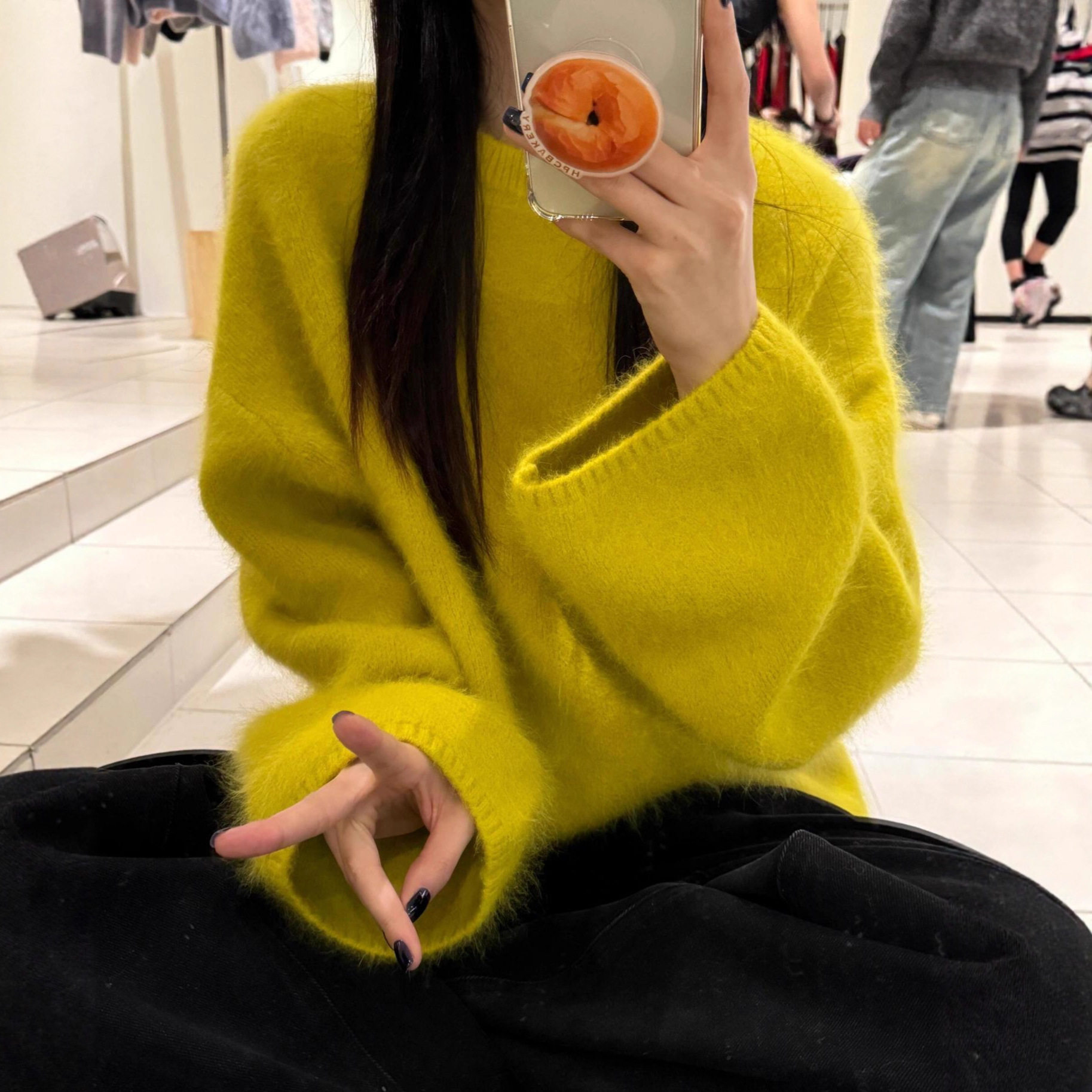 高级感气质软糯浣熊绒灰色毛衣女秋冬穿搭慵懒宽松貂绒针织衫