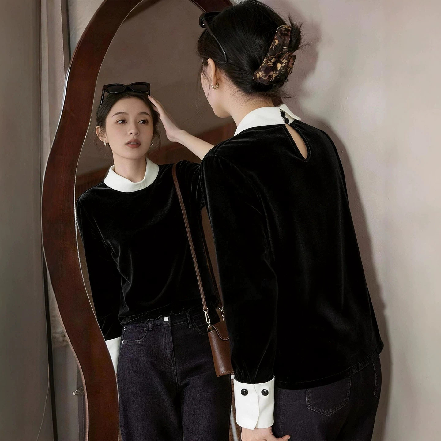 法式设计感黑色丝绒衬衫秋季女装2026巨好看宽松显瘦翻领长袖上衣