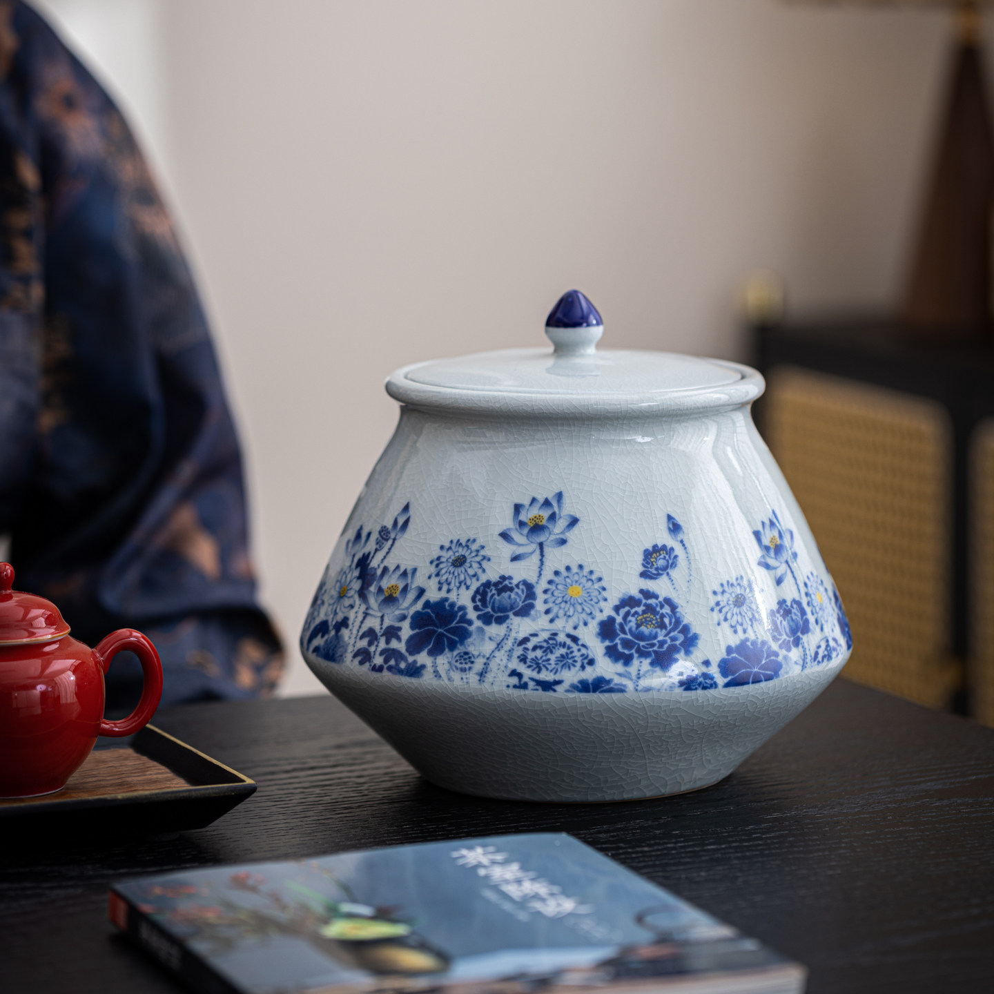青花陶瓷茶叶罐大号复古茶罐普洱茶密封防潮茶罐存茶罐高档布袋装
