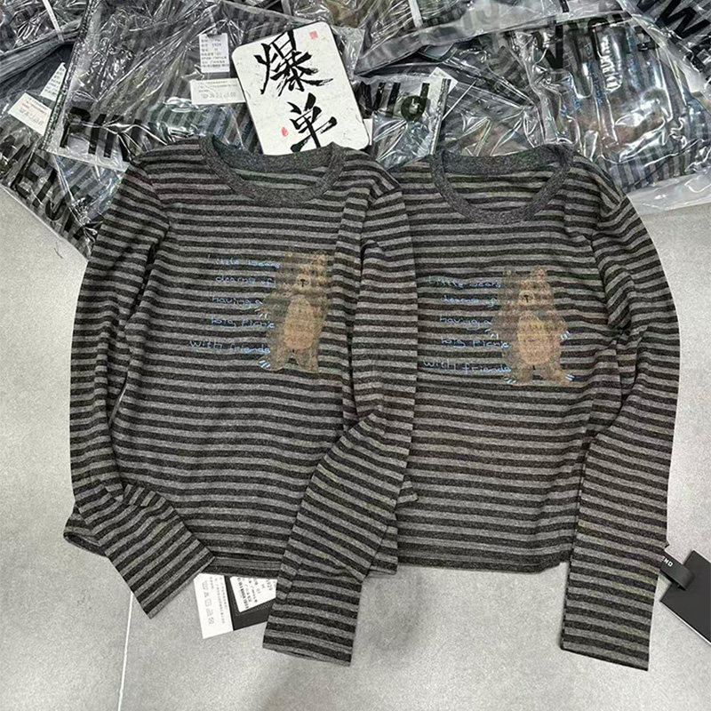 欧货秋冬新款长袖t恤欧洲站小熊字母设计感条纹宽松上衣打底衫潮