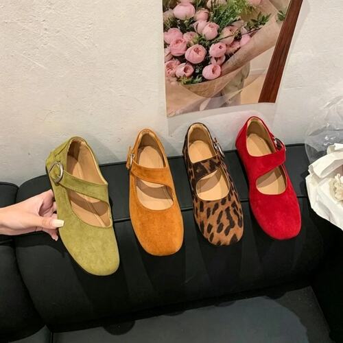 复古绒面一字扣带玛丽珍鞋女2026年新款夏季平底芭蕾舞鞋浅口单鞋