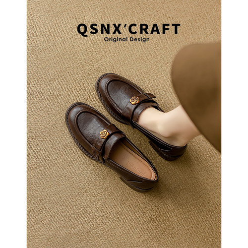 羊皮~棕色山茶花粗跟乐福小皮鞋