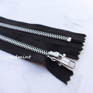 经典DA款5#YKK拉链亮银闭尾领袖袋口裤口皮具箱包鞋靴高档黑580