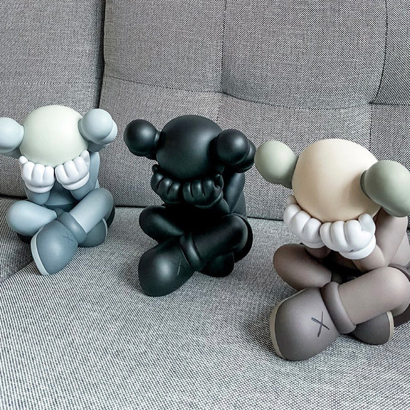 mand kaws公仔潮玩手办潮流摆件玩具坐姿玩偶模型桌面ins网红新款