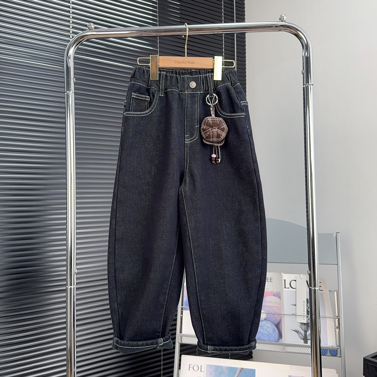 大E小e童装男女童加绒牛仔裤