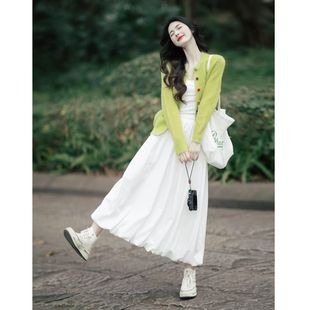 韩系温柔穿搭绿色针织开衫 2025春季 上衣女搭配半身裙气质两件套潮
