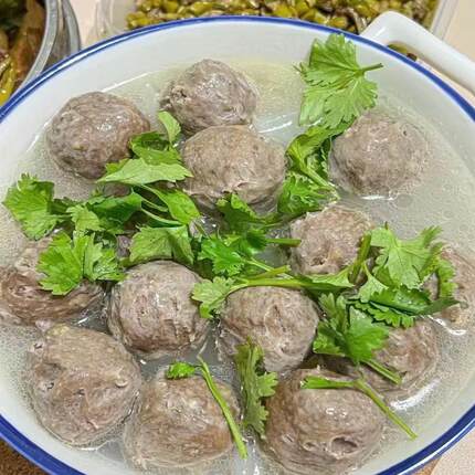 潮汕正宗牛肉丸牛筋丸手打牛肉丸牛筋丸新鲜出炉打火锅顺丰冷链