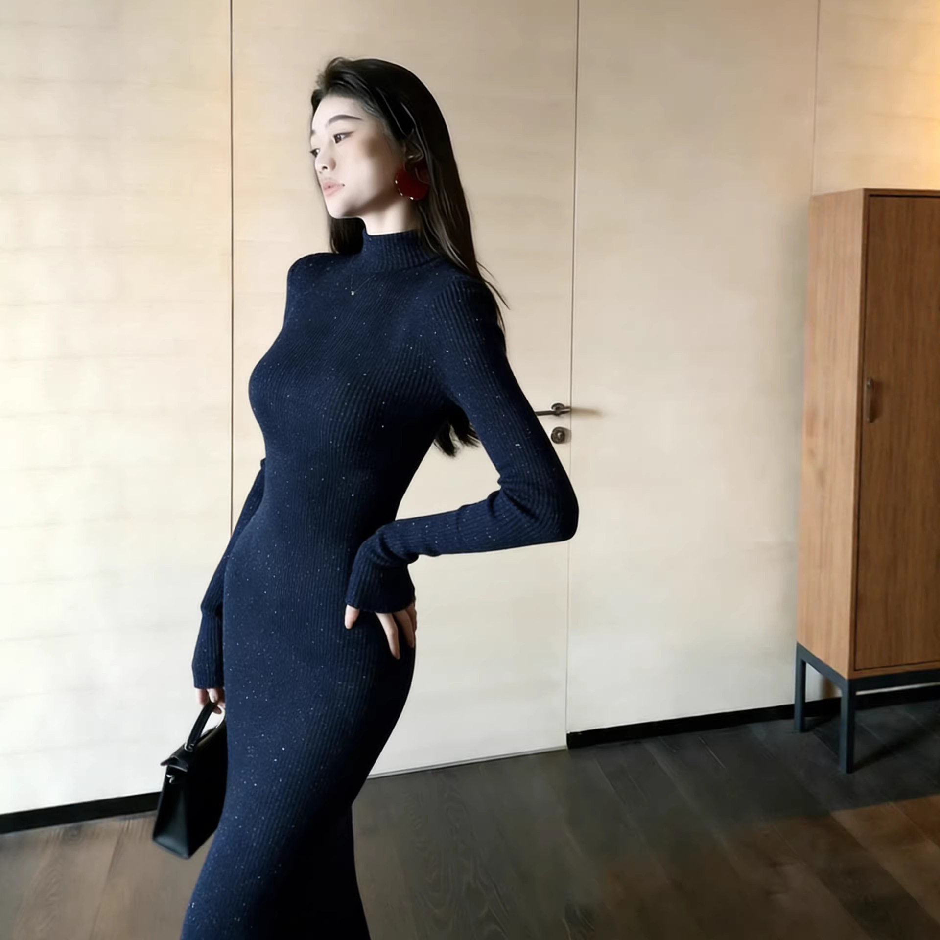 轻奢生日礼服出席重要场合的裙子打底内搭亮片长袖半高领针织图片