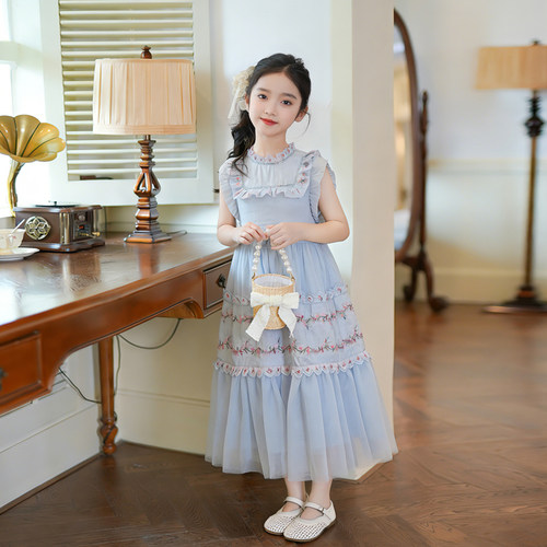 女童连衣裙2026夏季新款小女孩宫廷风碎花刺绣蓬蓬纱公主裙礼服裙