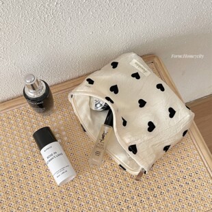 ins风爱心化妆包旅行洗漱包肌理感拉链包大容量化妆品收纳包