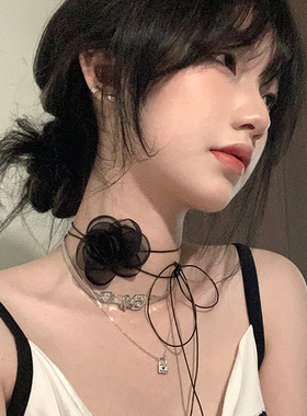 纯欲黑色玫瑰花朵系带choker