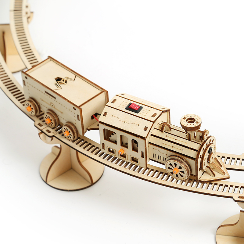 木质电动轨道小火车拼图益智玩具