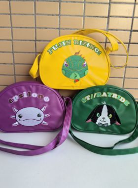 新款日本卡通可爱休闲百搭刺绣斜挎包通勤单肩手提包29X20X6cm