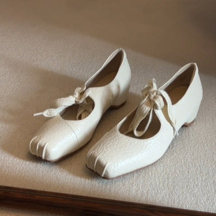 牛皮版~气质芭蕾风系带猪鼻子玛丽珍鞋女方头浅口内通勤单鞋