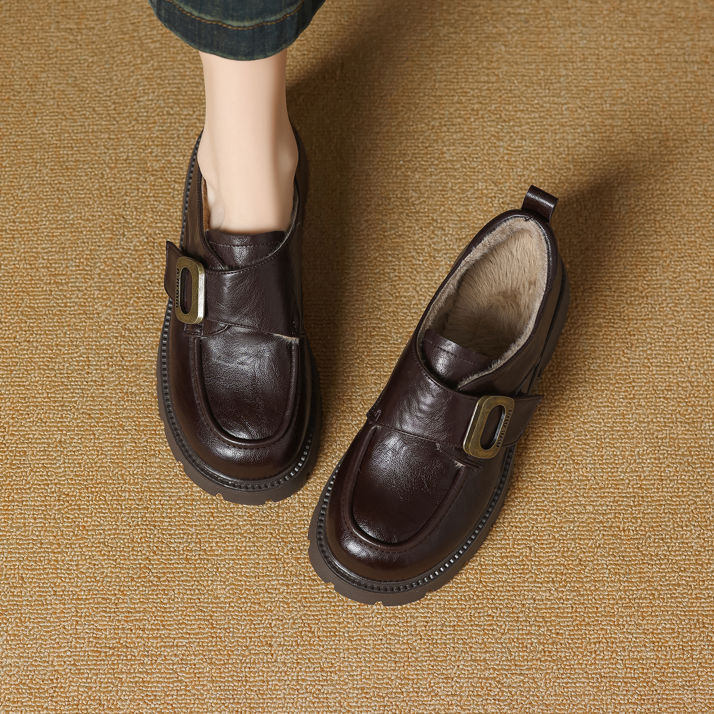 复古英伦风棕色加绒保暖小皮鞋