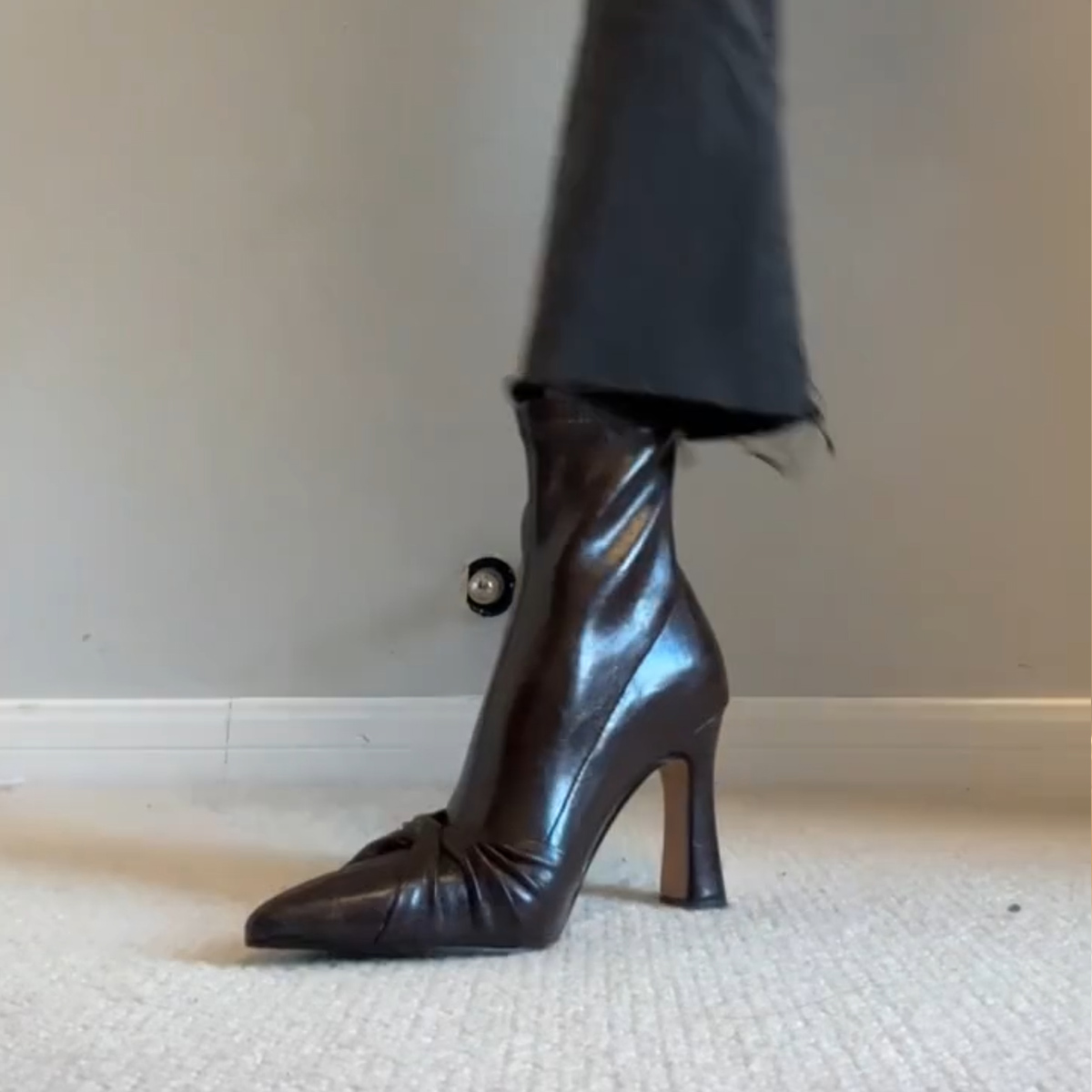 牛皮版~法式复古高跟靴女尖头真皮弹力瘦瘦靴尖头蝴蝶结拉链短靴