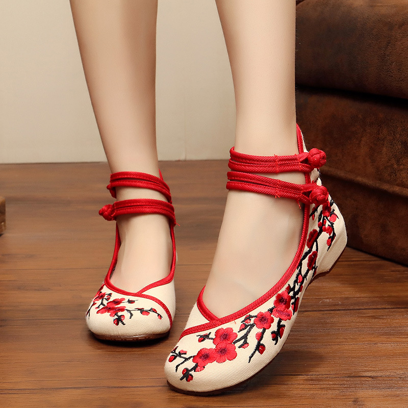 中国风梅花刺绣内增高汉服舞蹈鞋