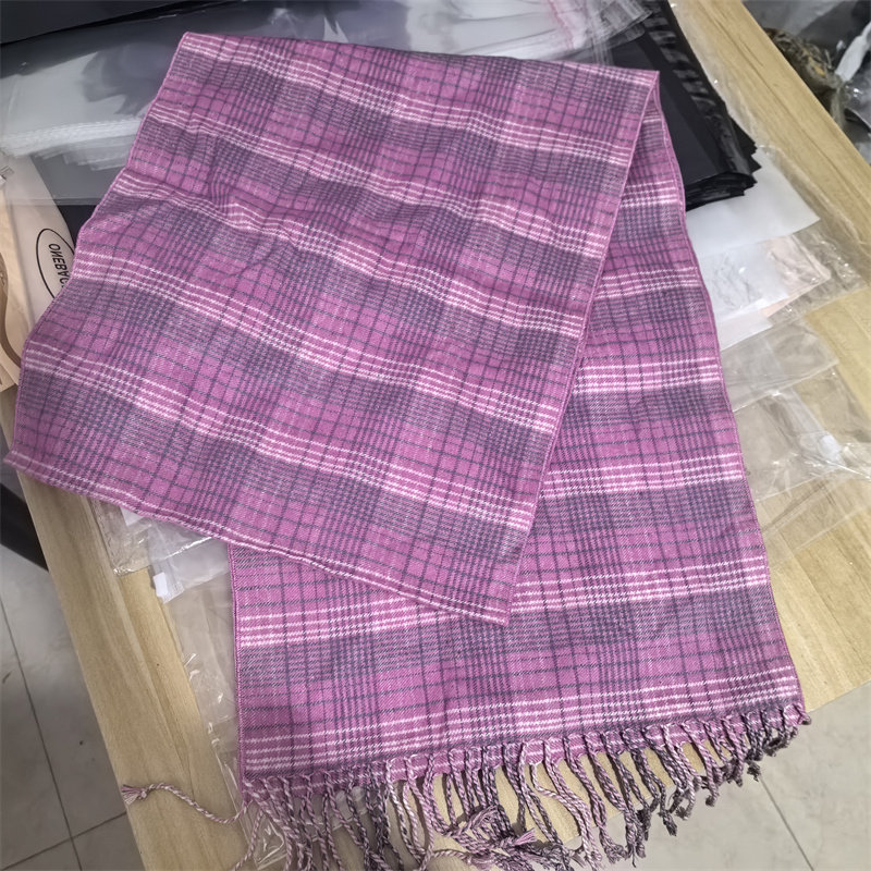新品100%真丝拉绒围巾通用秋冬季高档韩版潮百搭格子围脖简约柔软,服饰配件/皮带/帽子/围巾,围巾/丝巾/披肩,淘宝优惠券,粉丝福利购,淘宝优惠卷