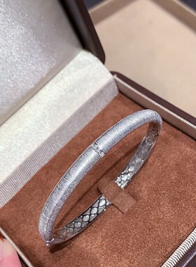S925纯银复古精工高级感宫廷风手工拉丝排钻手镯轻奢百搭手环女